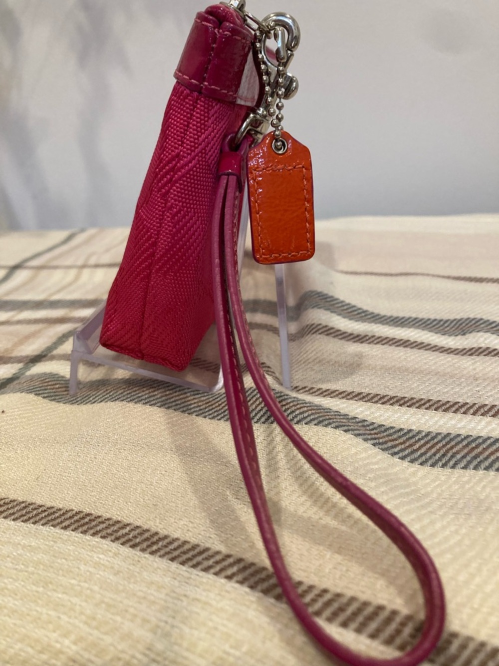 Coach Hot Pink Wristlet Signature Jacquard Wristlet Clutch - Picture 4 of 12